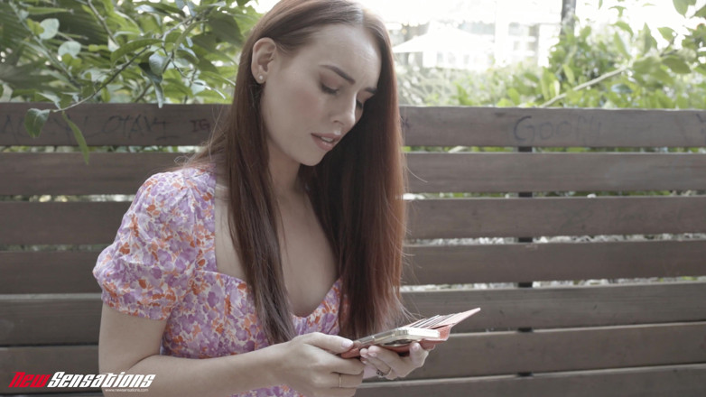 HotwifeXXX: Kiki Vidis tekrar şarj olmak ister