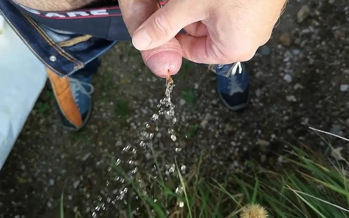 Cicci77: Piss and Cum Outdoor