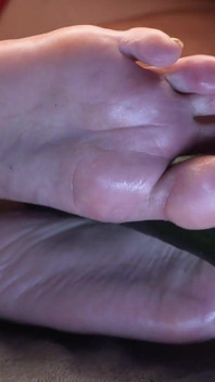 I'll Keep Playing with My Dildo While You Cum on My Feet