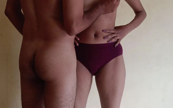 CozyCouple: Hintli kız arkadaşımın vücuduyla oynuyorum