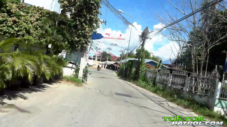Trike Patrol - Tuk Tuk Patrol: Lồn Thái Lan nhỏ nhắn bị nện