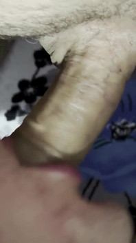 Jovem dá o boquete mais sensual da minha vida