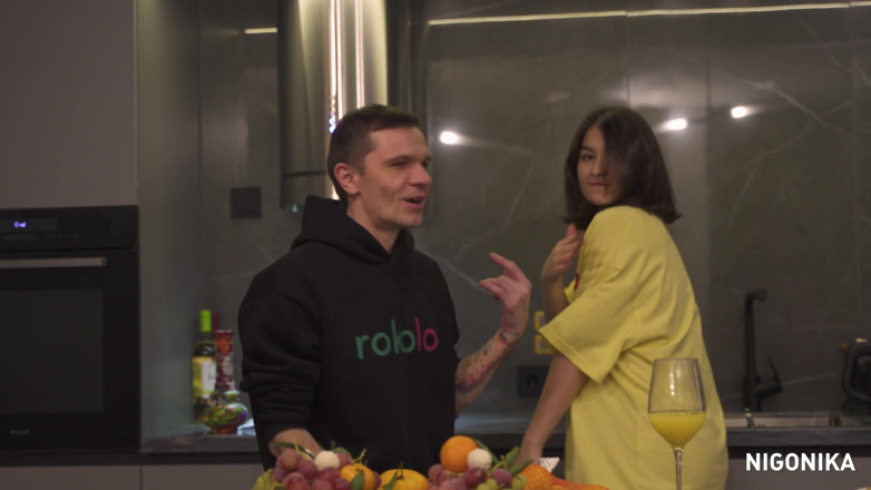 NIGONIKA: Hete beste exclusieve backstage nieuwjaarsorgie - 5 poesjes en lul - Rokolo Nigonika 2024