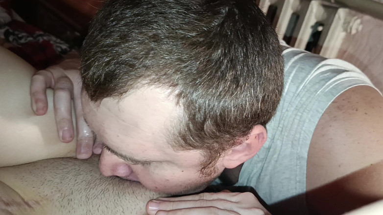 OniSoi: このジューシーできつい膣を舐めて食べて