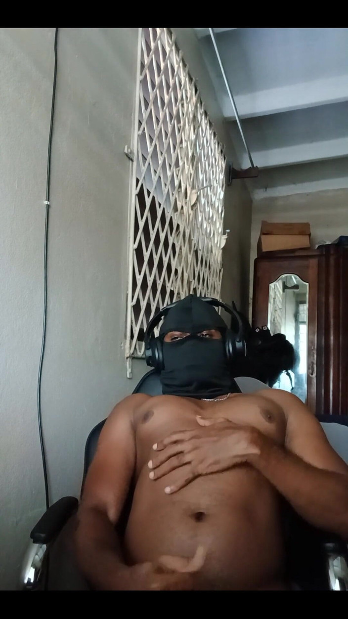 King Kingston: Felt Horny This Morning. )