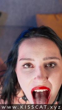 Brudna gadana gorąca brunetka z jękami