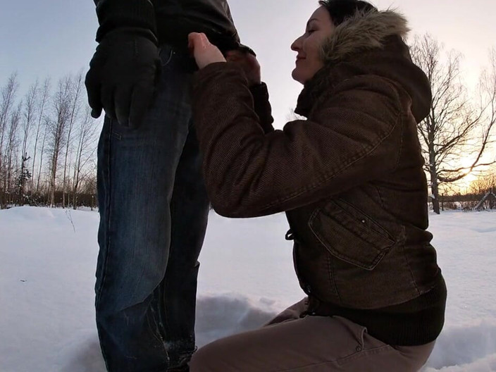 Hera Harding: Mamada en la nieve
