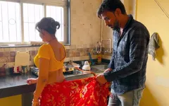 Indisk desi bhabhi savita har sex med sin chef i sitt hem