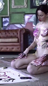 Sanktor - țâțoasă milf art nud body paint în Galery