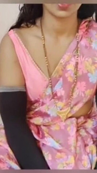 Tante seksi india lagi asik ngentot pakai kain sari