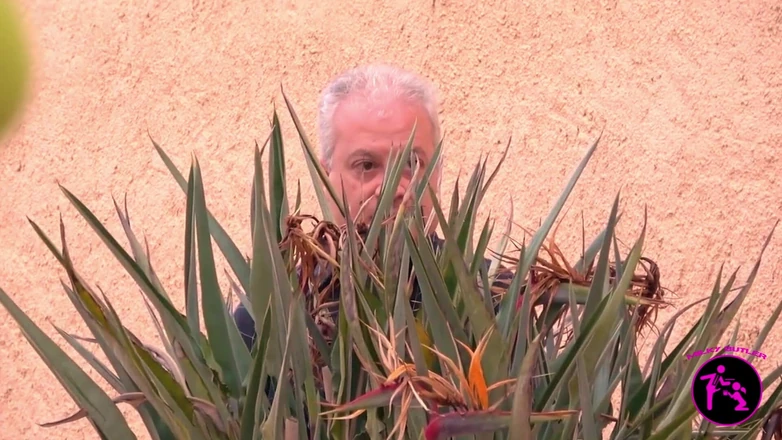 Musa Libertina: Styvmamma och styvdotter knullar ihop pappa voyeur