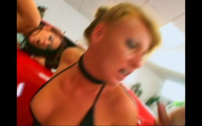 DEUTSCHLAN PORNO XXX: 欧洲统治 24 - 第三集