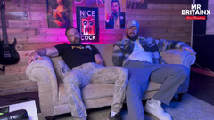 Mr Britain X: Ghế sofa vui vẻ với người bạn đời thẳng của tôi