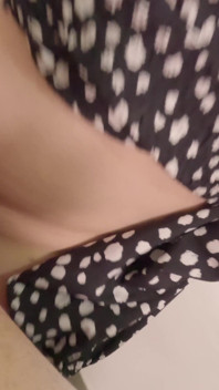 大鸡巴的墨西哥变性人被吮吸，然后无鞍操胖乎乎的家伙并在菊花深处射精