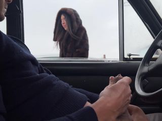 Dis Diger: Nieznajomy dał mi ręczną robotę przez okno samochodu na parkingu