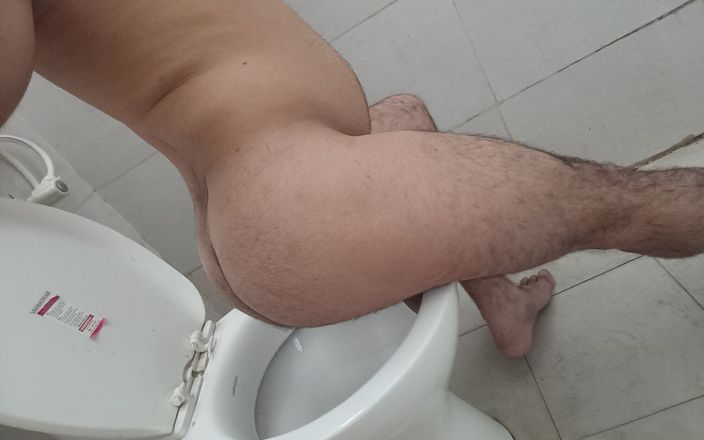 LovedSunsine1990: Hello Friends, I Got Completely Naked in the Office Toilet.