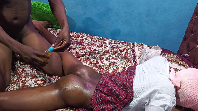 Jagabo555: Chupó y folló mi hermanastra estudiante