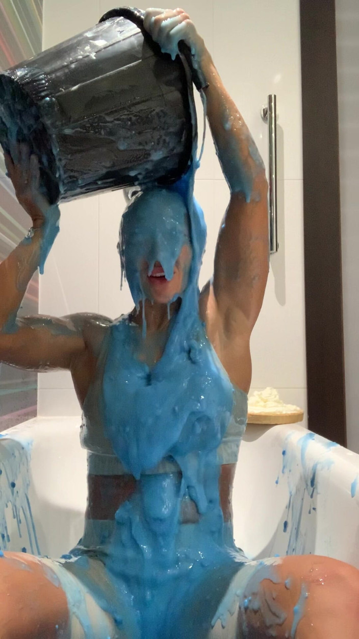 CALLIE ROKS: Gym Kit Gunge Horny Orgasm Time