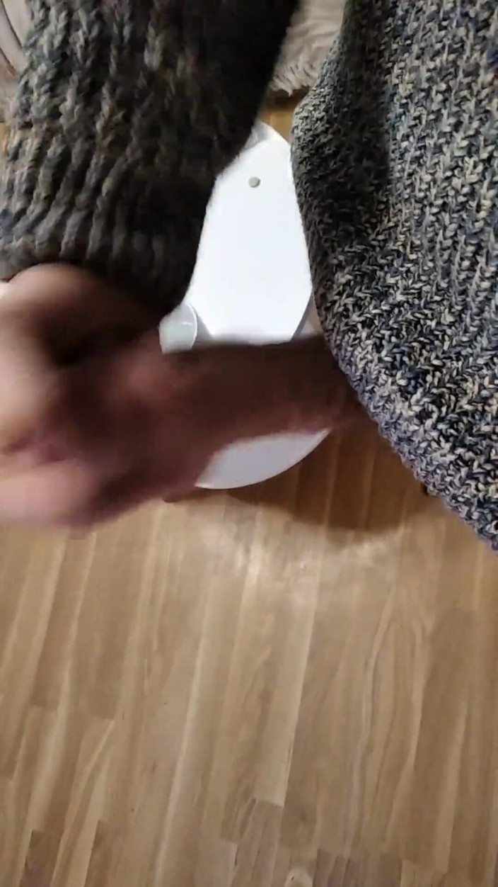 Elvissc: Il ragazzo ha finito la sua tazza di latte, ha...