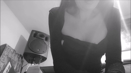 savannahamatoriale: Morticia Addams when Gomez is not here