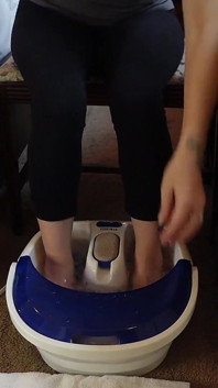 Guarda i sud ballare intorno alle mie piccole, suole stanche