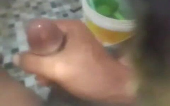 Bily bolt: Video