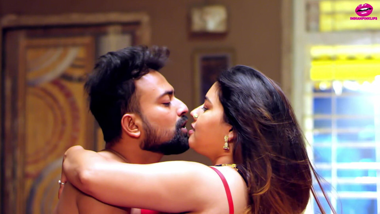 Indianpinklips: インドのデシ女の子と義理の兄弟がハードコアなセックスを繰り広げる