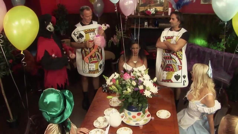 Galaxy Orgy: Festa tema terminou em orgia