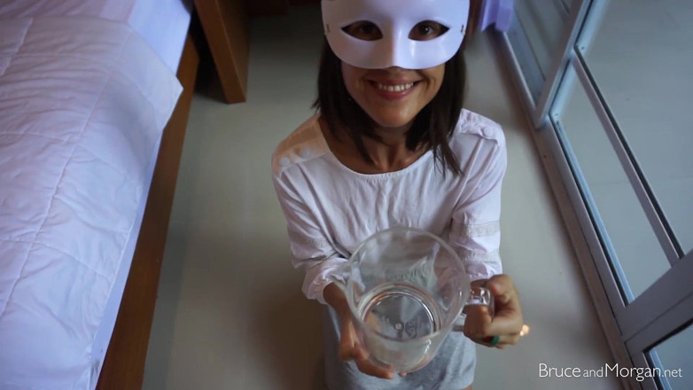 Bruce-and-Morgan: Piju 850 ml chcanek!