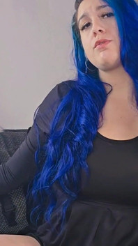Seja uma gatinha sexual para o Halloween: POV Convencido a cross-dress publicamente por sua namorada