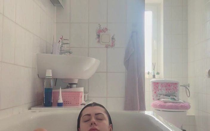Princess1312: Rád zodpovím jakékoli otázky