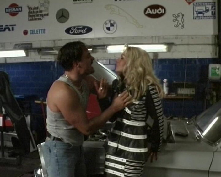 BB Video - Vintage Story: Bionda amatoriale tedesca con grandi tette naturali scopata