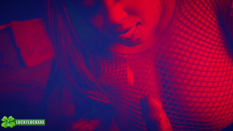 Lucky Luck XXX: Gelukkig meisje Sophia Rose - Red Light special geweldige pov pijpbeurt