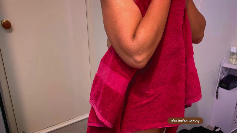 Hot 365 Entertainments: Dampfende Desi-shower-verführung - Hira Indische Schönheit