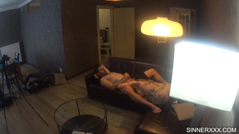 Sinners World: Btscam - hete geïnkte Italiaanse slet met enorme tieten hard geneukt -...