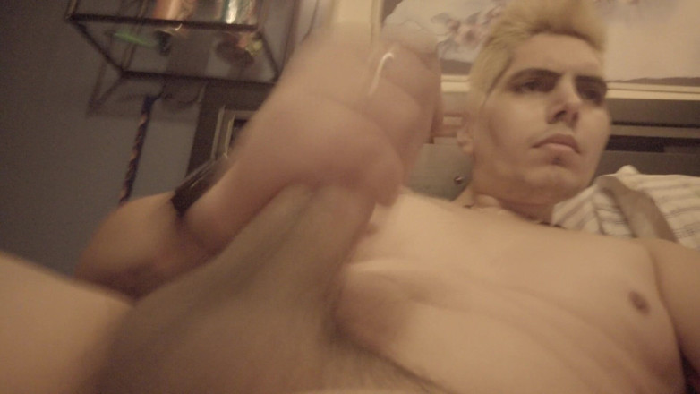 Andy snickerz: Hung Cummy Nesestříhané Sólo Twink Tatted Ukazuje, co je nahoře
