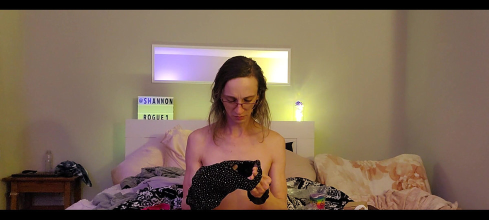 Shannon Rogue: Un altro piccolo video divertente di unboxing