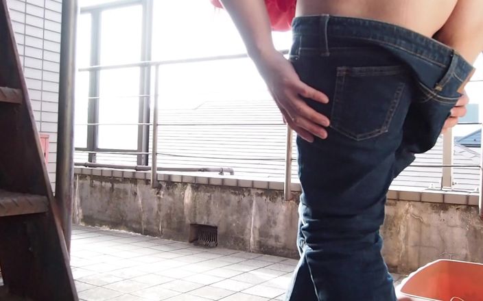 Mayumi Kanzaki: Super Low Rise Jeans