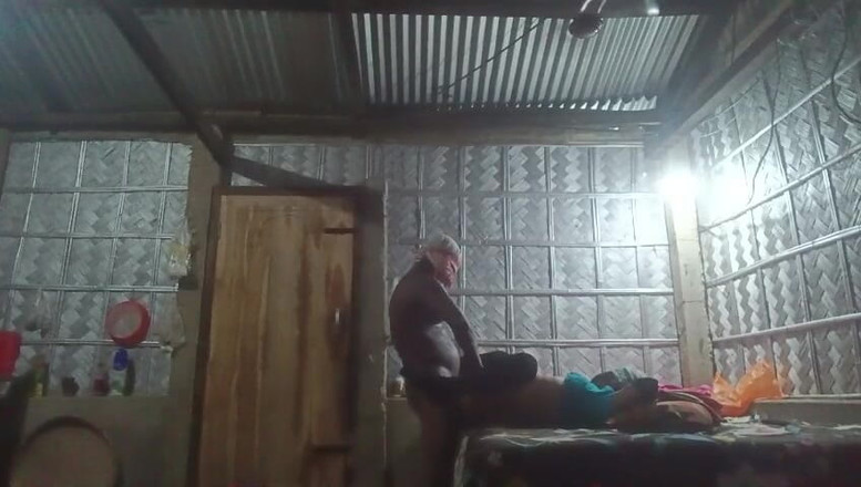 Masuuma Aktaaar: India Assam Femans Wife' dan husbend video seks panas