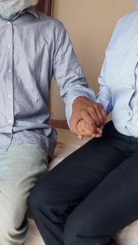 印度女孩在oyo中的未婚性爱泄露了手机拍摄的视频