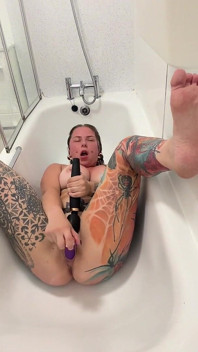 Masturbation en solo sous la douche