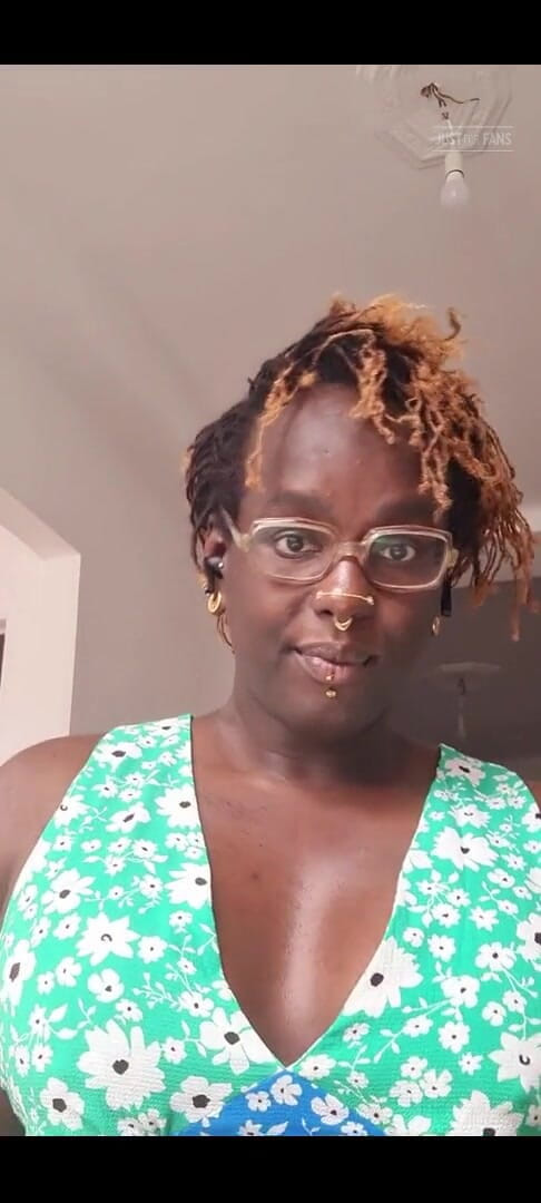 Imana Trans: Juega con mis nuevas tetas