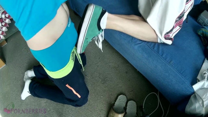 Ethan Alex: Der twink meines freundes gab mir einen footjob (schuhe, socken, barfuß)