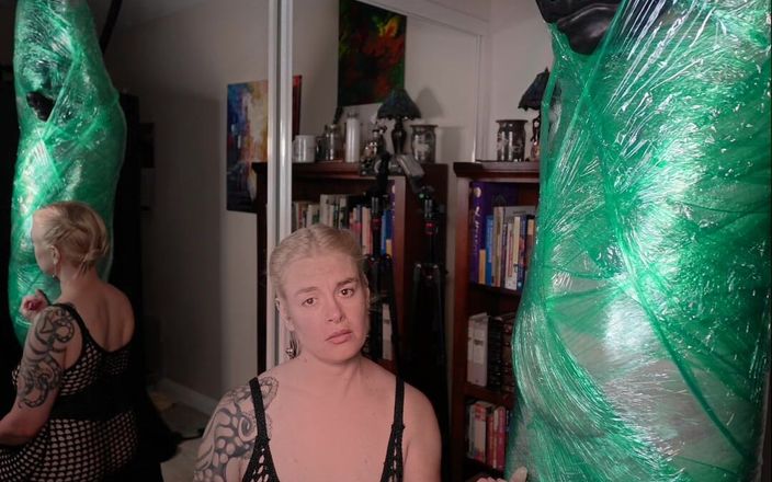 Hecate Reigns: Mumifierade Sissy kantade för att föda mina främmande spindelägg