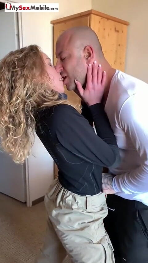 MySexMobile: French blonde Angel Emily sextape from winter holiday