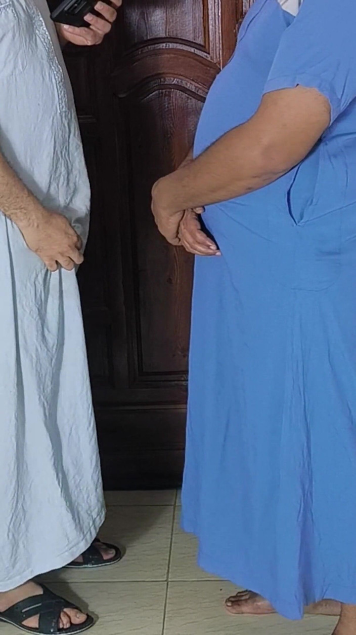 Arabic wife cuckold: Cô vợ Ả Rập Ganbang Saudien chia sẻ vợ tôi với...