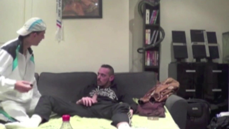 Crunch Boy: Scally boy dientot sama cowok arab asal paris