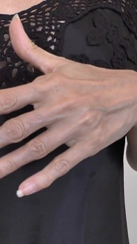 CLIP ISTRUZIONI per su belle mani e neglige di seta nera lady victoria valente