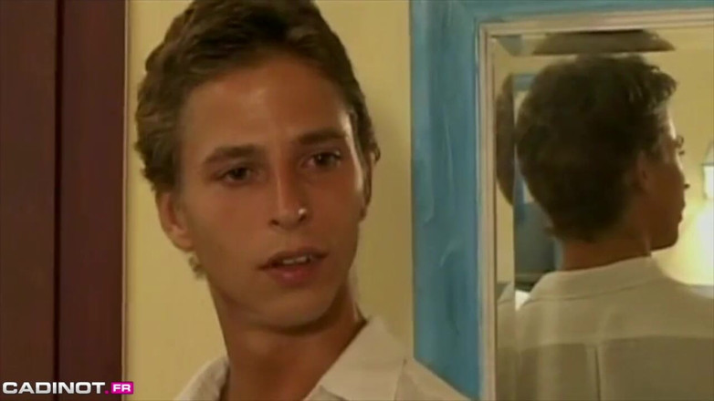 Cadinot: Cadinot.fr - Three twinks in a hotel room