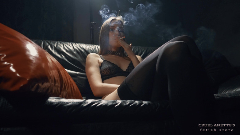 Cruel Anettes fetish world: Kassy smokes